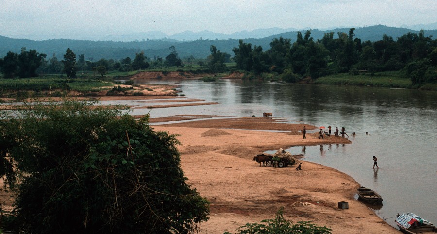 Vietnam_3_22 River near Kontum.jpg